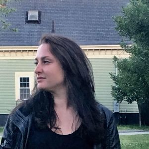 Meet your Posher, Olivia